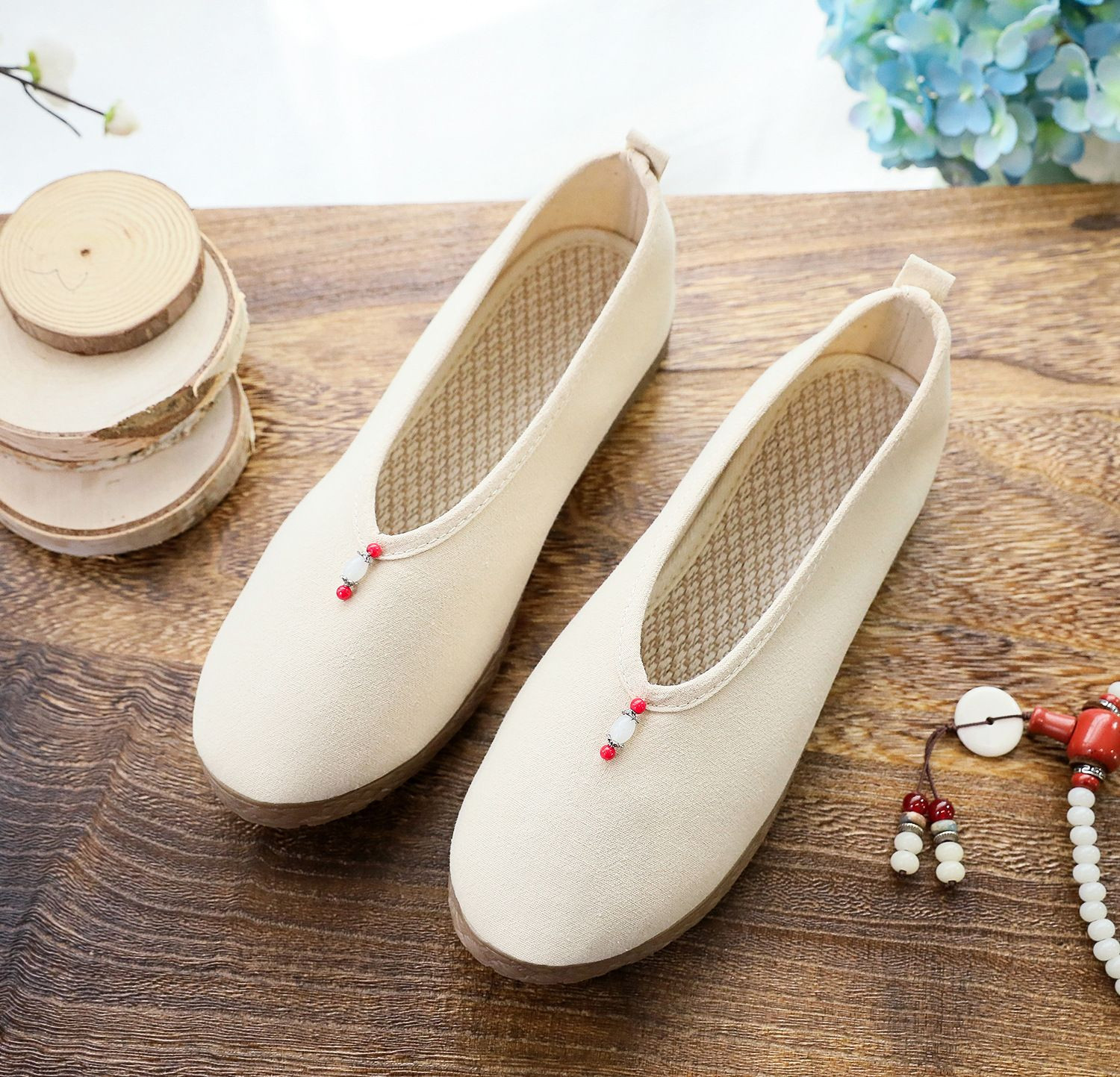 Casual Embroidered Ladies Shoes SHO-013