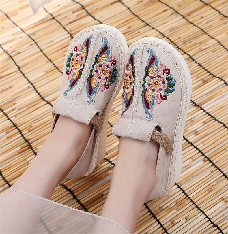 Casual Embroidered Ladies Shoes SHO-027