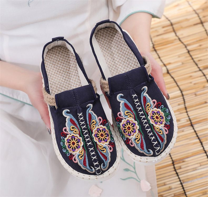 Casual Embroidered Ladies Shoes SHO-027