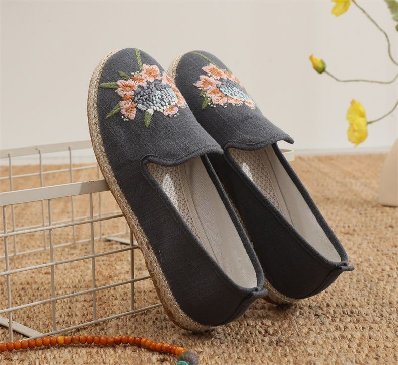 Casual Embroidered Ladies Shoes SHO-032