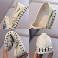 Casual Embroidered Ladies Shoes SHO-018