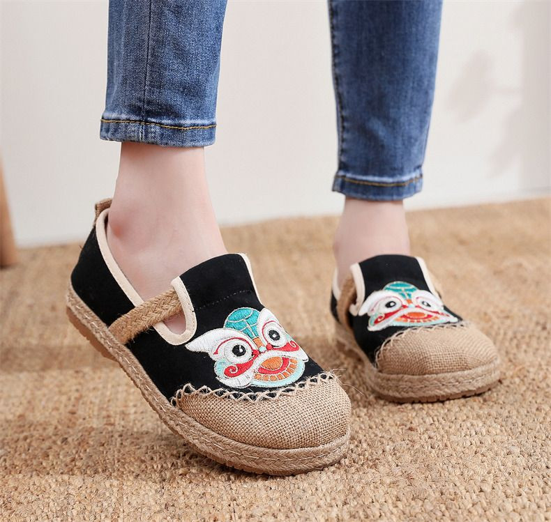 Casual Embroidered Ladies Shoes SHO-025