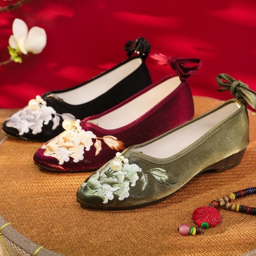 Casual Embroidered Ladies Shoes SHO-011