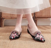 Casual Embroidered Ladies Shoes SHO-007