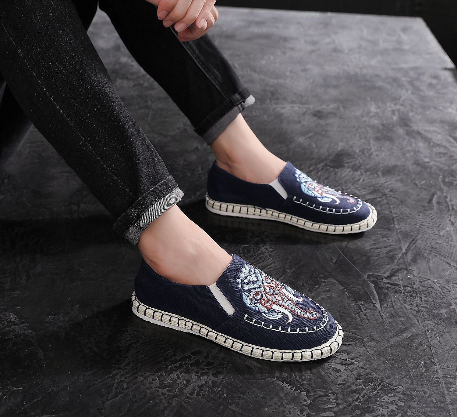 Casual Embroidered Mens Shoes MSH-004