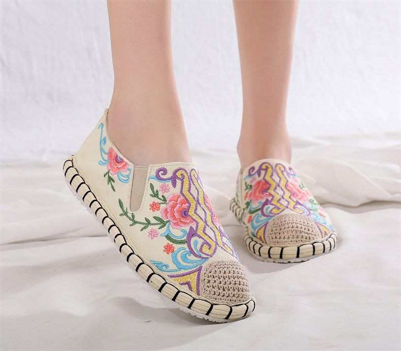 Casual Embroidered Ladies Shoes SHO-021