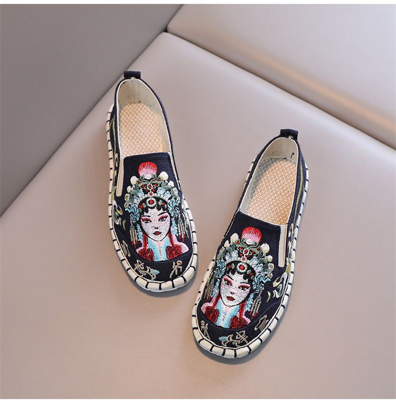 Casual Embroidered Ladies Shoes SHO-018