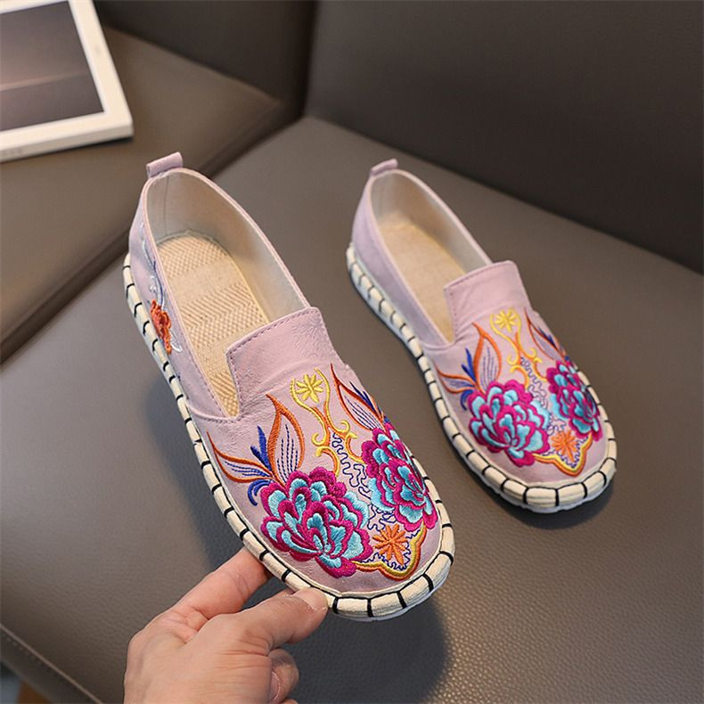 Casual Embroidered Ladies Shoes SHO-023