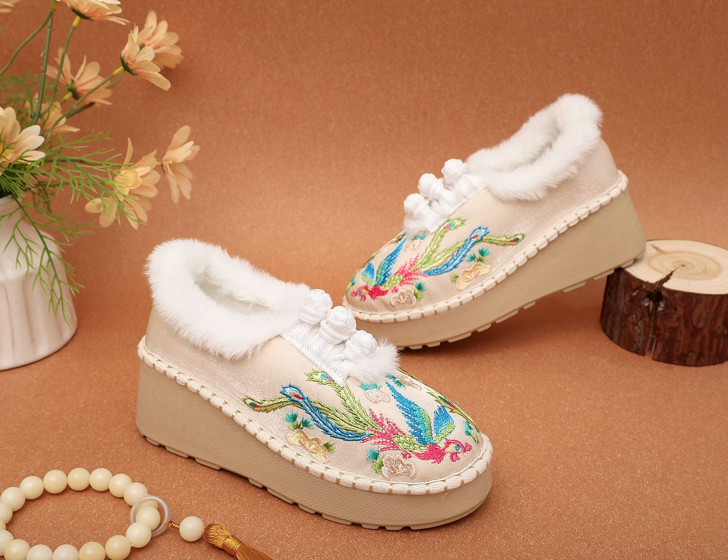 Casual Embroidered Ladies Shoes SHO-001