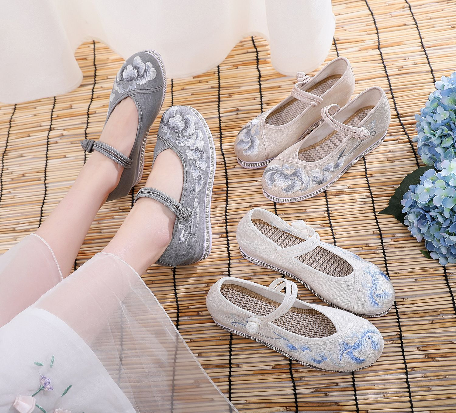 Casual Embroidered Ladies Shoes SHO-017