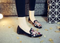 Casual Embroidered Ladies Shoes SHO-020