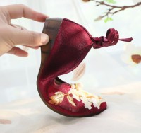 Casual Embroidered Ladies Shoes SHO-011