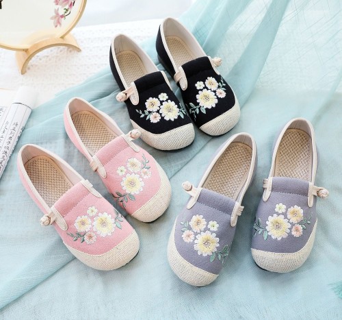 Casual Embroidered Ladies Shoes SHO-015