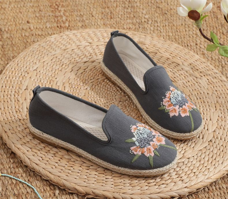 Casual Embroidered Ladies Shoes SHO-032