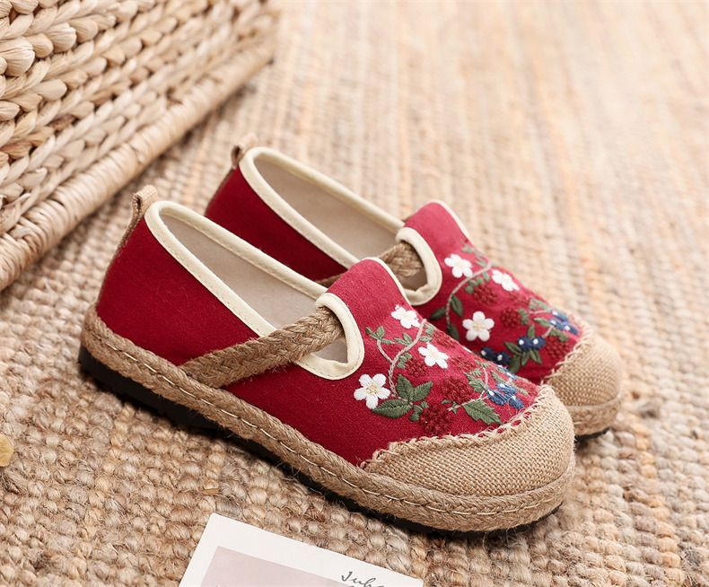 Casual Embroidered Ladies Shoes SHO-026