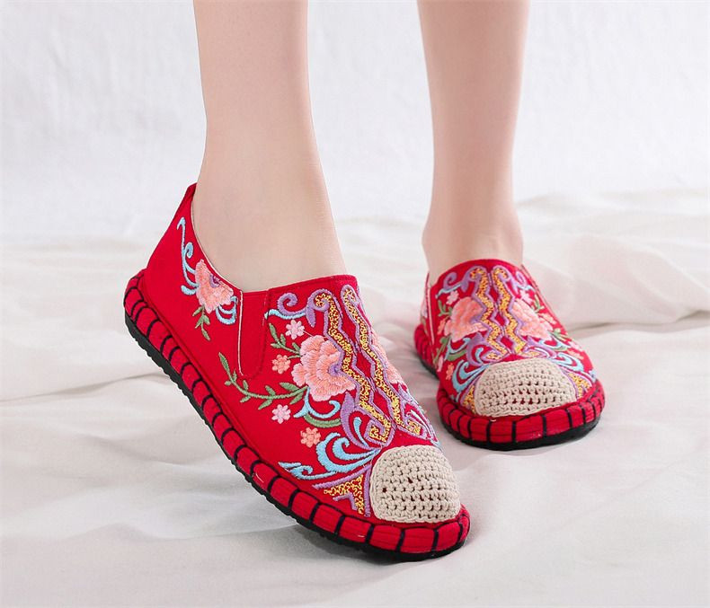 Casual Embroidered Ladies Shoes SHO-021