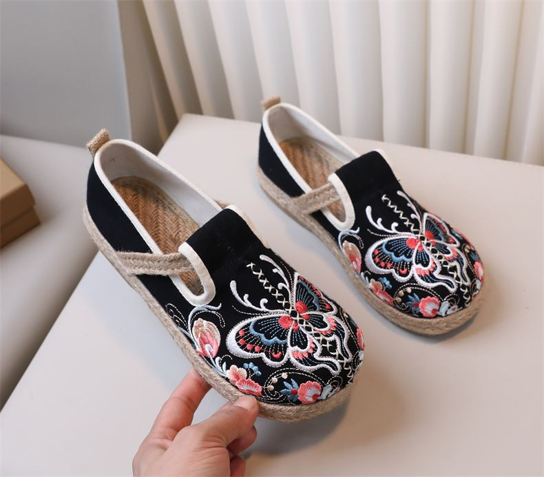 Casual Embroidered Ladies Shoes SHO-031
