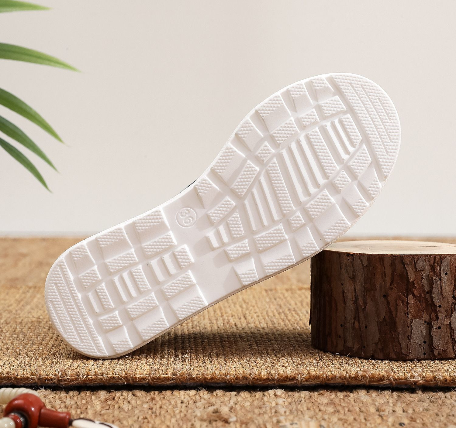 Casual Embroidered Ladies Shoes SHO-002