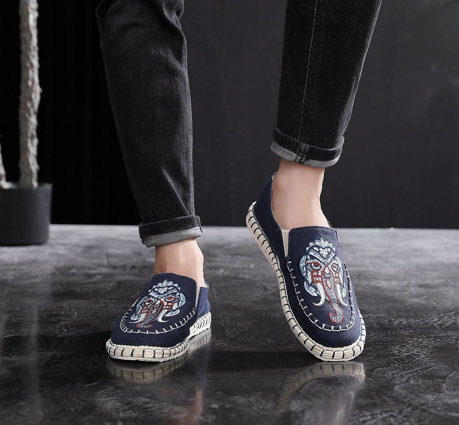 Casual Embroidered Mens Shoes MSH-004